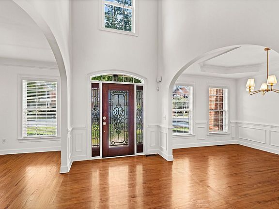 4th image of 12717 Waterside Dr