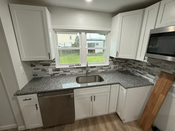 420 3rd St, Easton, PA 18042