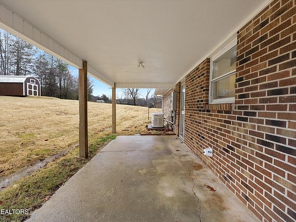 3rd image of 128 Walter Way