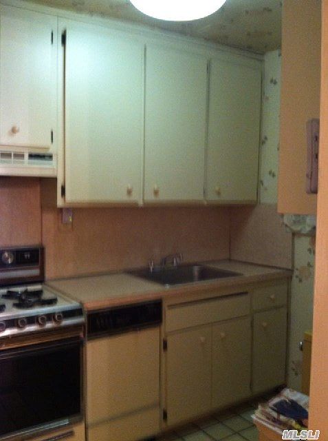 2nd image of 22309 Manor Rd