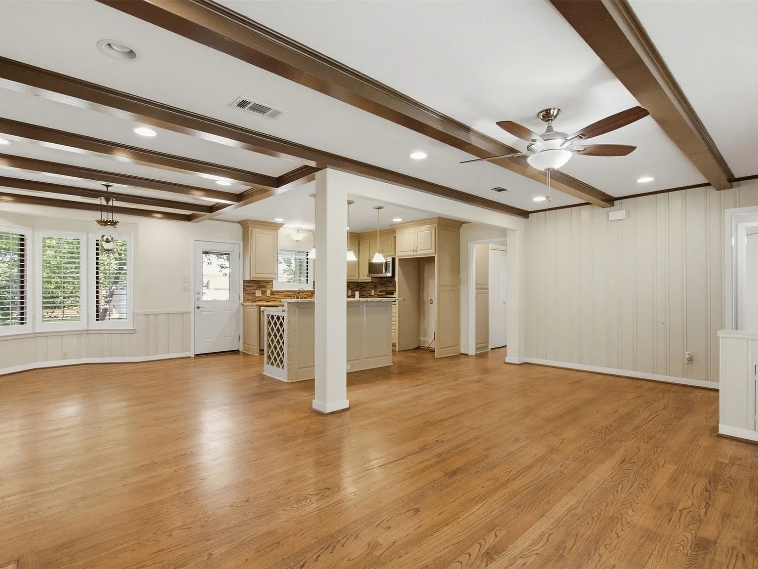 2 bed, 2.0 bath, 1373 sqft, $3,500 — Photo 1