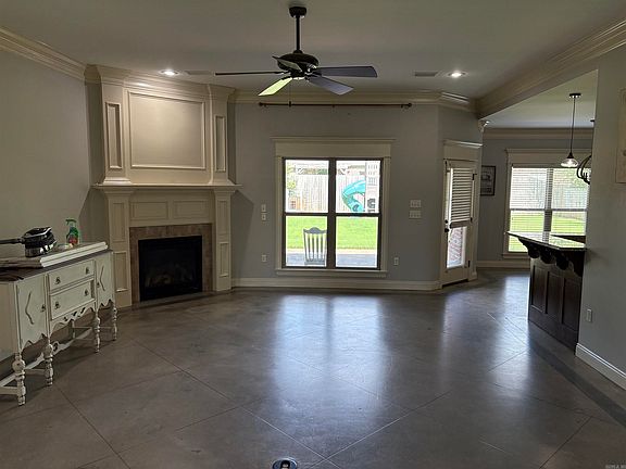 4th image of 230 Chapel Creek Dr