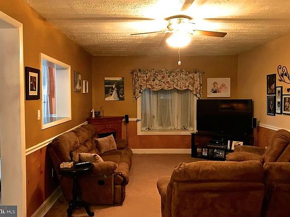 4th image of 14518 Silverdale Dr