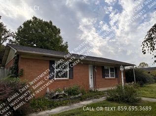 202 Chase Ct, Berea, KY 40403