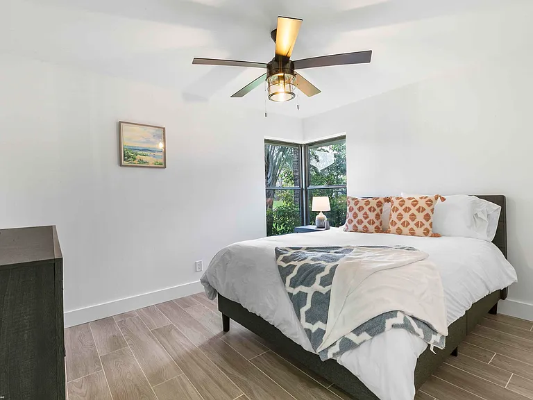 13781 Barberry Dr — Photo 15