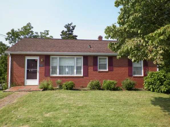 102 Wood St, Martinsville, VA 24112