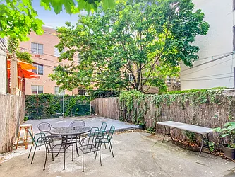 Rented by Amicourt LLC