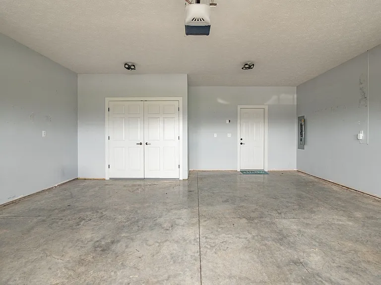 109 Gaston Cir — Photo 67
