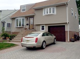 64 N 5th St, Saddle Brook, NJ 07663