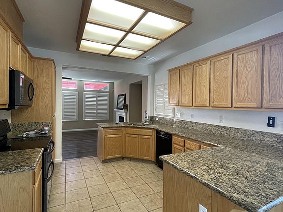 4th image of 2402 Deborah Dr