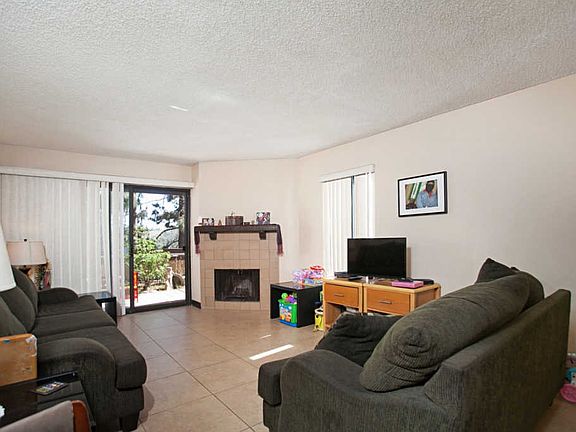 3rd image of 1689 Melrose Ave Unit B
