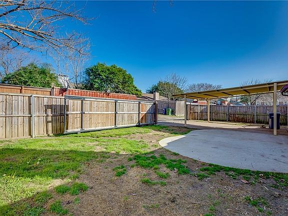 5th image of 2122 High Bluff Dr
