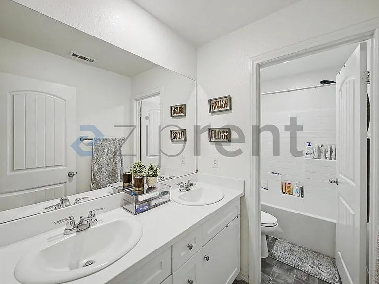 5394 Delaney Way — Photo 25