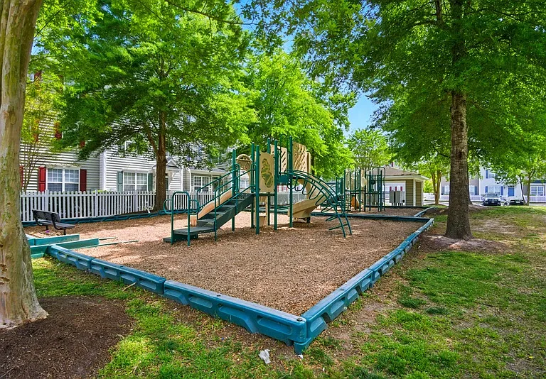 1301 Teton Cir — Photo 36