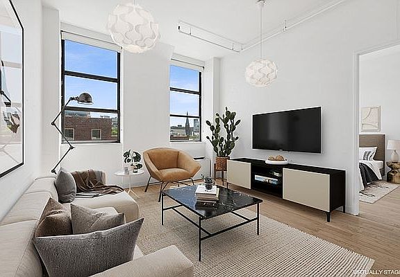 5th image of 10-55 47th Ave #5C
