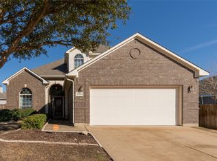14301 Snaffle Bit Trl, Fort Worth, TX 76108