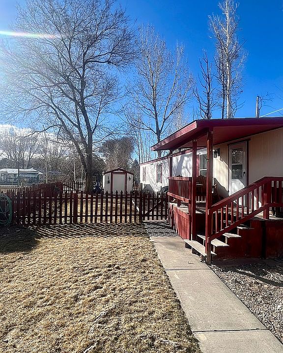Exterior. Covered porch.