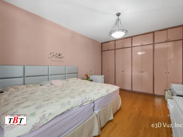 1925 Ocean Avenue image 1 of 19