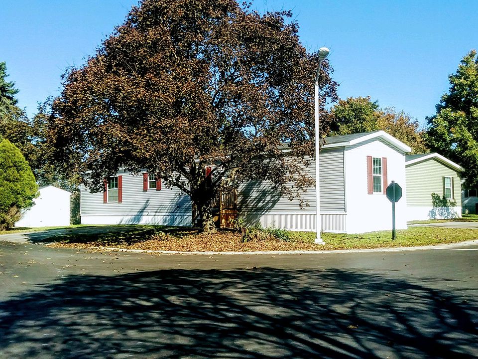 1st image of 66 Dunlap Cir