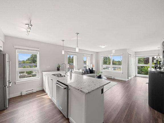 4th image of 4815 55b St #306