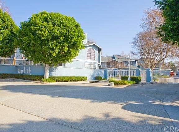 4th image of 214 N Glendora Ave