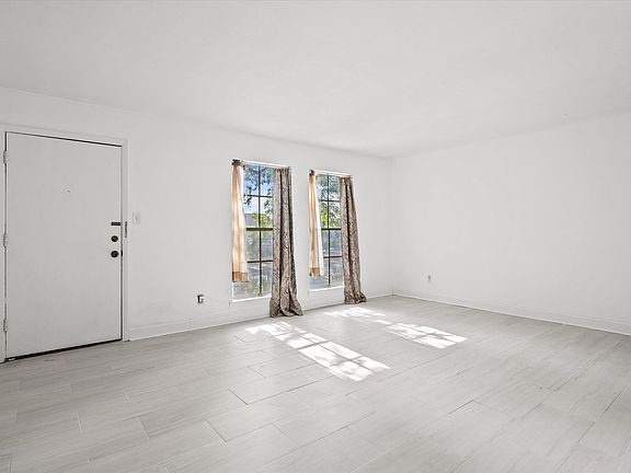 3rd image of 2020 Continental Ave APT 133