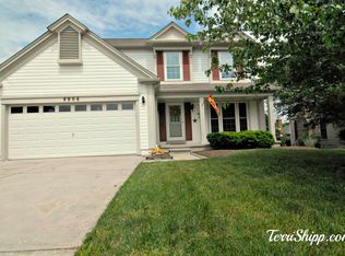 8906 Admiral Dr, Laurel, MD 20708