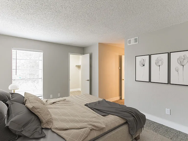Hazelwood Apartment Homes — Photo 4
