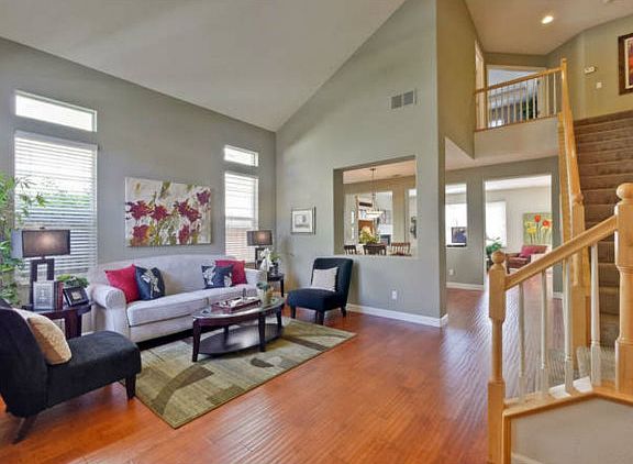 2nd image of 5970 Pala Mesa Dr