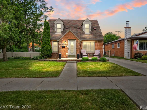 6155 N Silvery Ln, Dearborn Heights, MI 48127