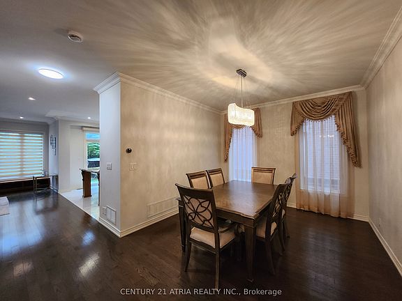 5th image of 28 Usherwood St