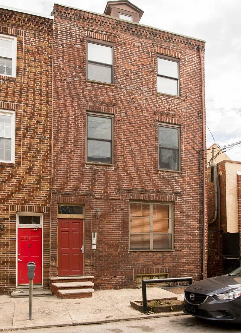 2 bed, 1500 sqft, $2,200 — Photo 1