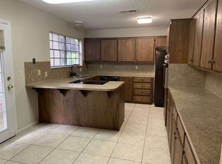 245 Kibbe Ave, Bridge City, TX 77611