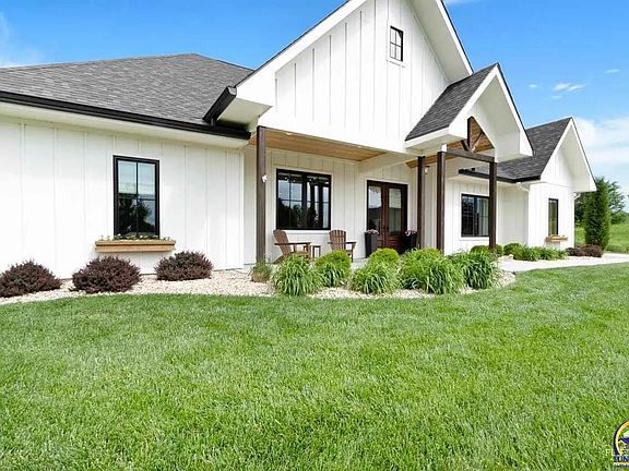 4th image of 3441 Vanesta Dr