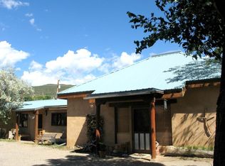 928 Witt Rd, Taos, NM 87571