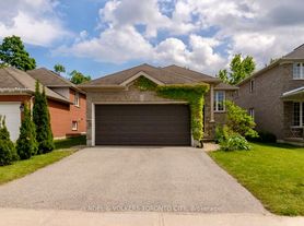 125 Sovereigns Gate, Barrie, ON