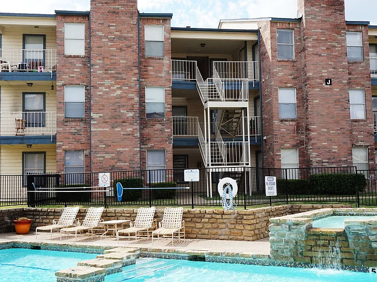 Easton Parc — Photo 3