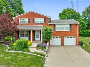 146 Lohengrin Dr, Pittsburgh, PA 15209