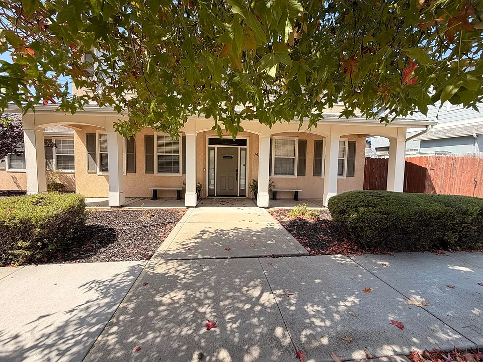 1410 Raspberry Ave