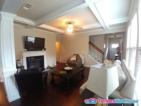 3rd image of 1610 Paxton Dr