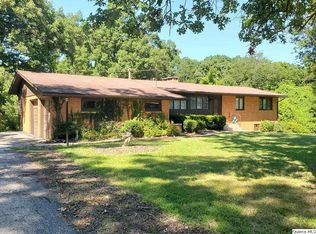 6033 Hickory Grv N, Quincy, IL 62305
