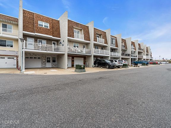3rd image of 5 Sandpiper Lane