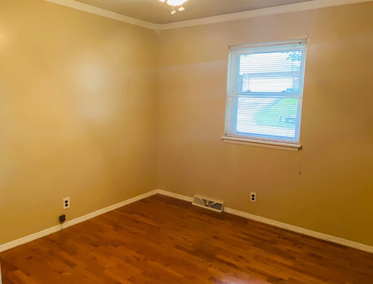 3 bed, 1080 sqft, $1,495 — Photo 4