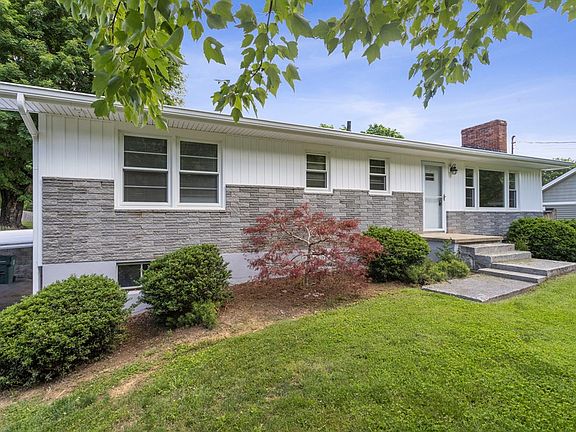 3rd image of 317 Meadow Dr