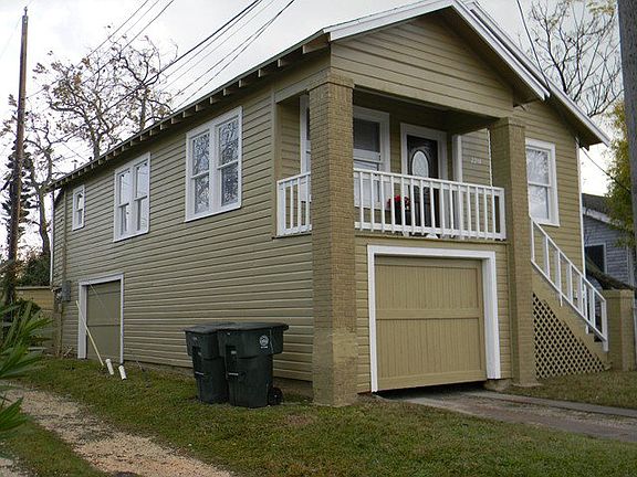 2nd image of 2214 43rd St