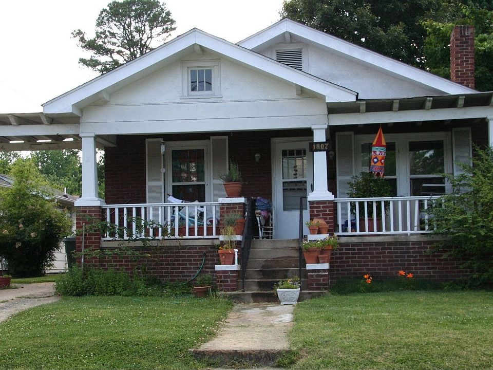 1st image of 1807 Roseland St