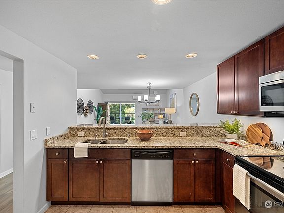 4th image of 6702 139th Avenue NE #761
