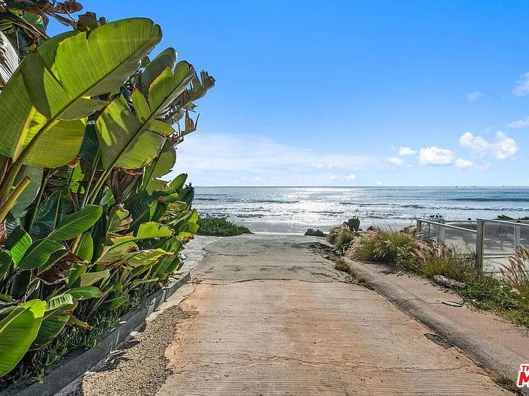 11834 Pacific Coast Hwy — Photo 30