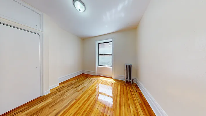 Rented by Bond New York | media 19