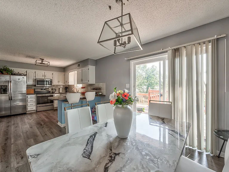 8601 N Pomona Ave — Photo 10